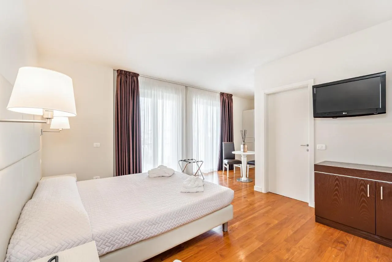 Hotel & Residence Exclusive Marina Di Carrara Itália